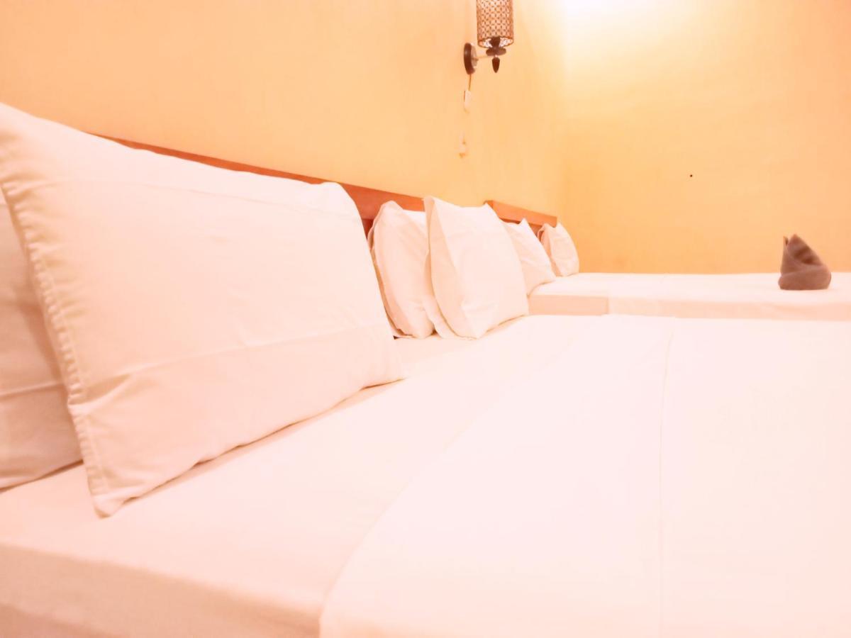 Tangkoko Ranger Homestay Bitung Esterno foto